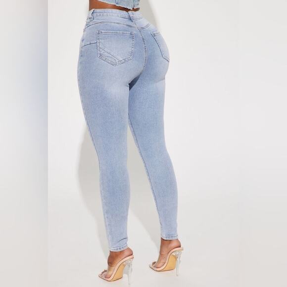 San Diego Sculpting High Rise Stretch Skinny Jeans - Light Wash - Picture 3 of 5